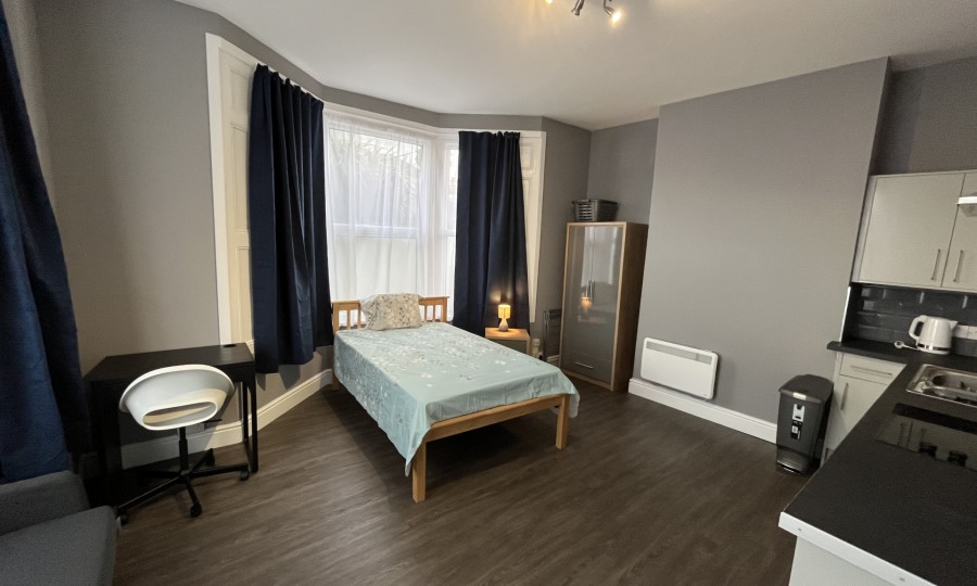 Priorswood road image